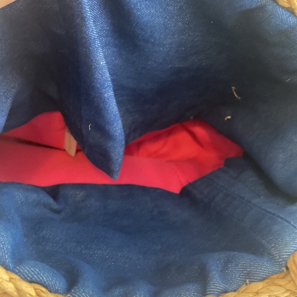 Samantha Vega Bucket Bag - Picture 4 of 6